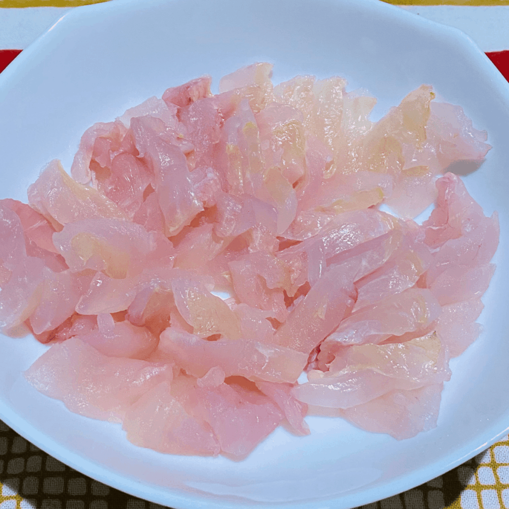 カワハギの刺身。